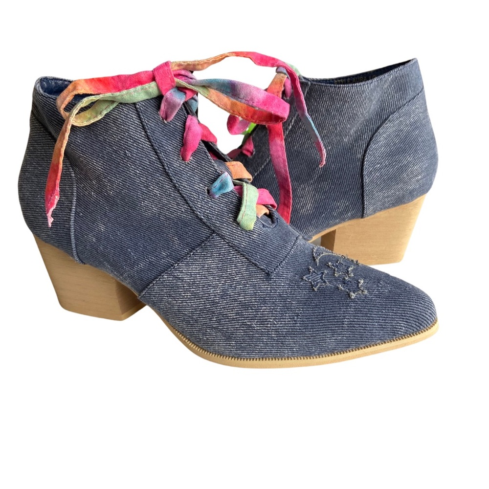 YRU Aura Distressed Denim Stars Moon Rainbow Tie Dye Lace Up Booties Women’s 9